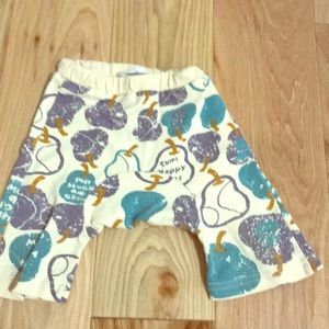 12-18 month sckoon fruit capris